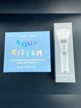 Bundle Alert I Dew Care Aqua Kitten Hydrating Hyaluronic Acid Mask & Brush Set